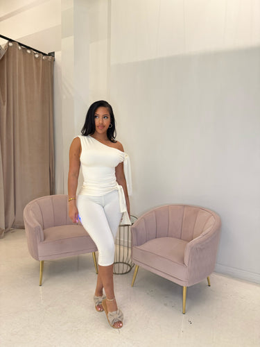 Sophie set in cream