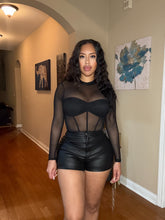 Load image into Gallery viewer, Kitty leather shorts