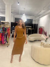 Load image into Gallery viewer, Daisy maxi in camel