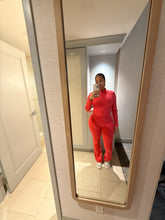 Load image into Gallery viewer, Miley set in bright pink