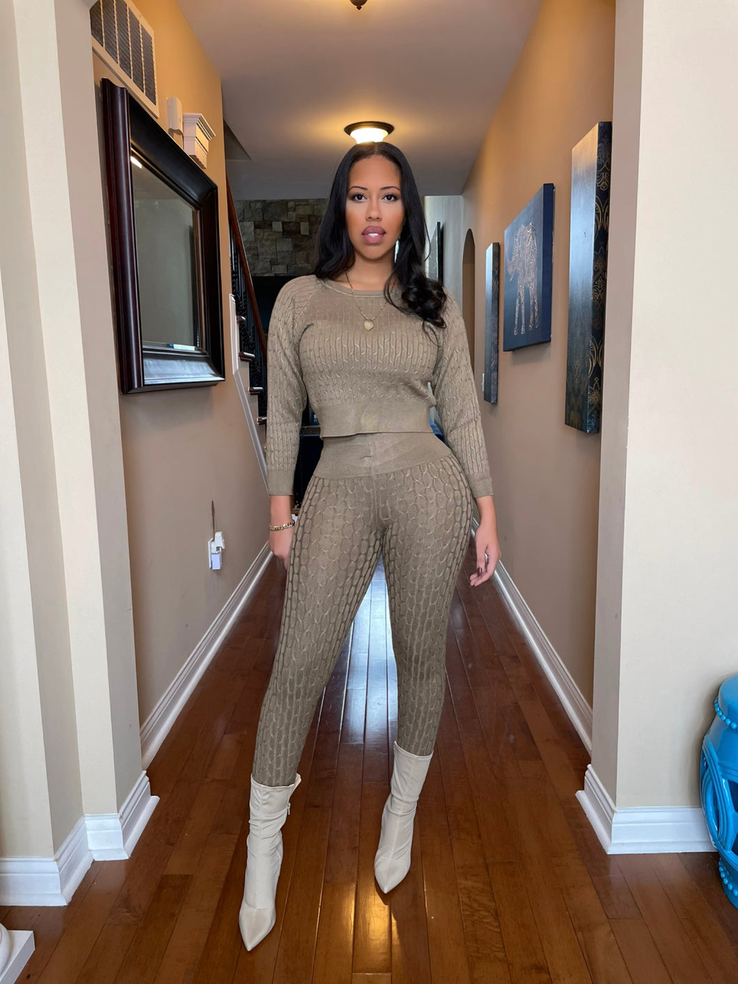 Giselle set in light Olive