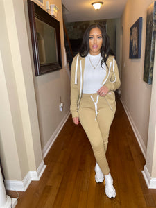 Everyday set in tan